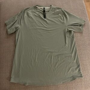 Men’s Lululemon Workout Top